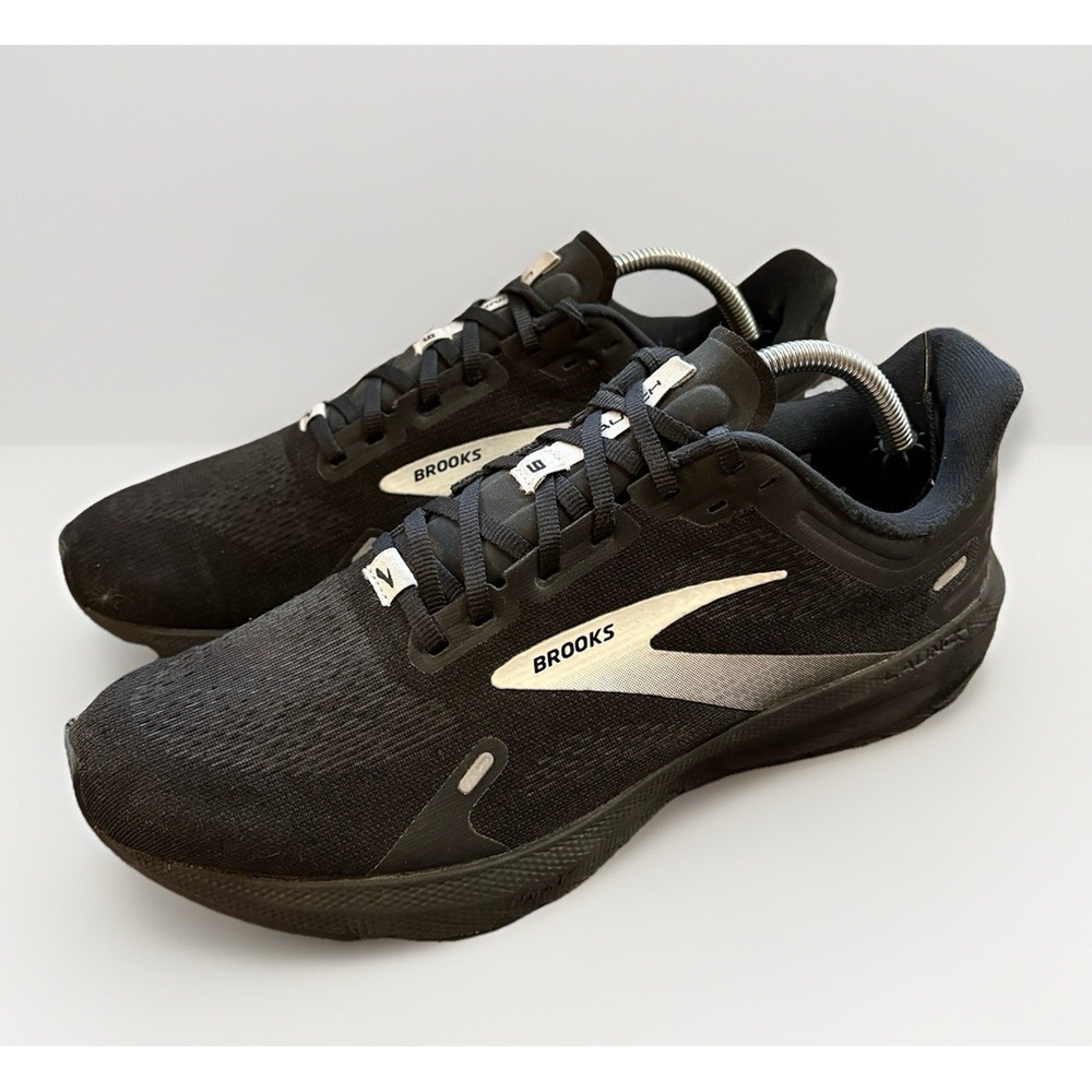 Brooks Launch 9 GTS Shoes Mens 9.5 2E Wide Black Running Athletic 1103862E048